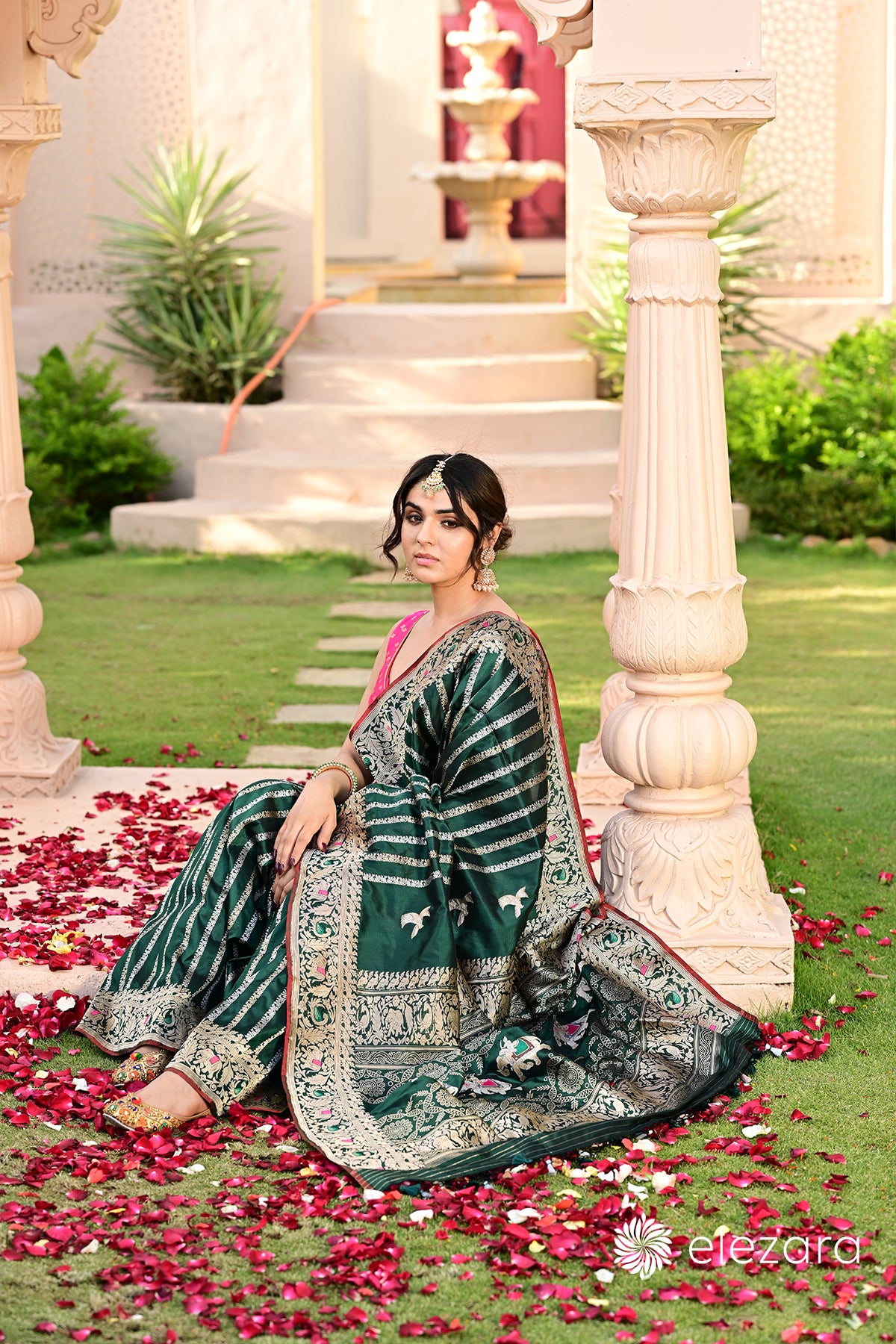 Bottle-Green Leheriya Kadhwa Shikargah Sona Rupa Meenakari Pure Katan Banarasi