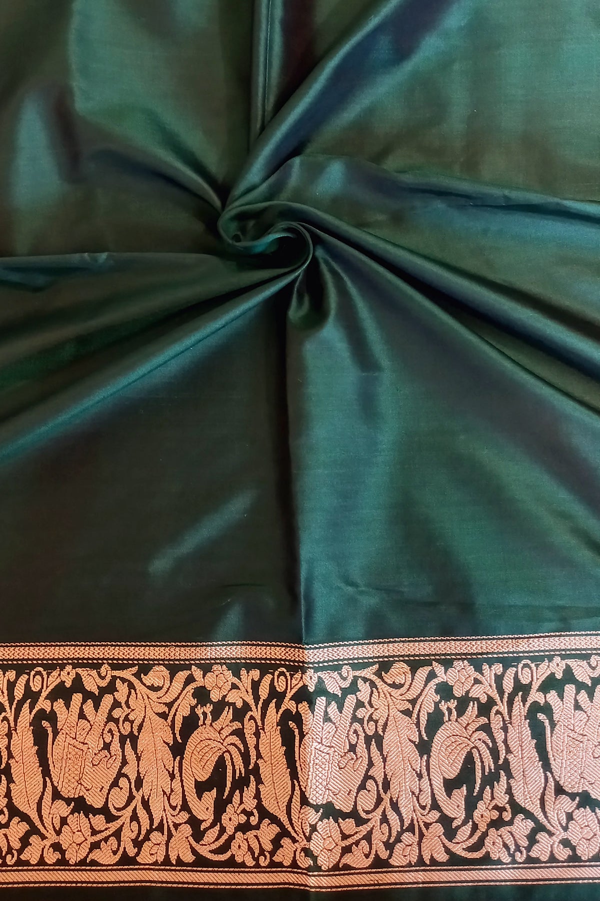 Bottle-Green Leheriya Kadhwa Shikargah Sona Rupa Meenakari Pure Katan Banarasi