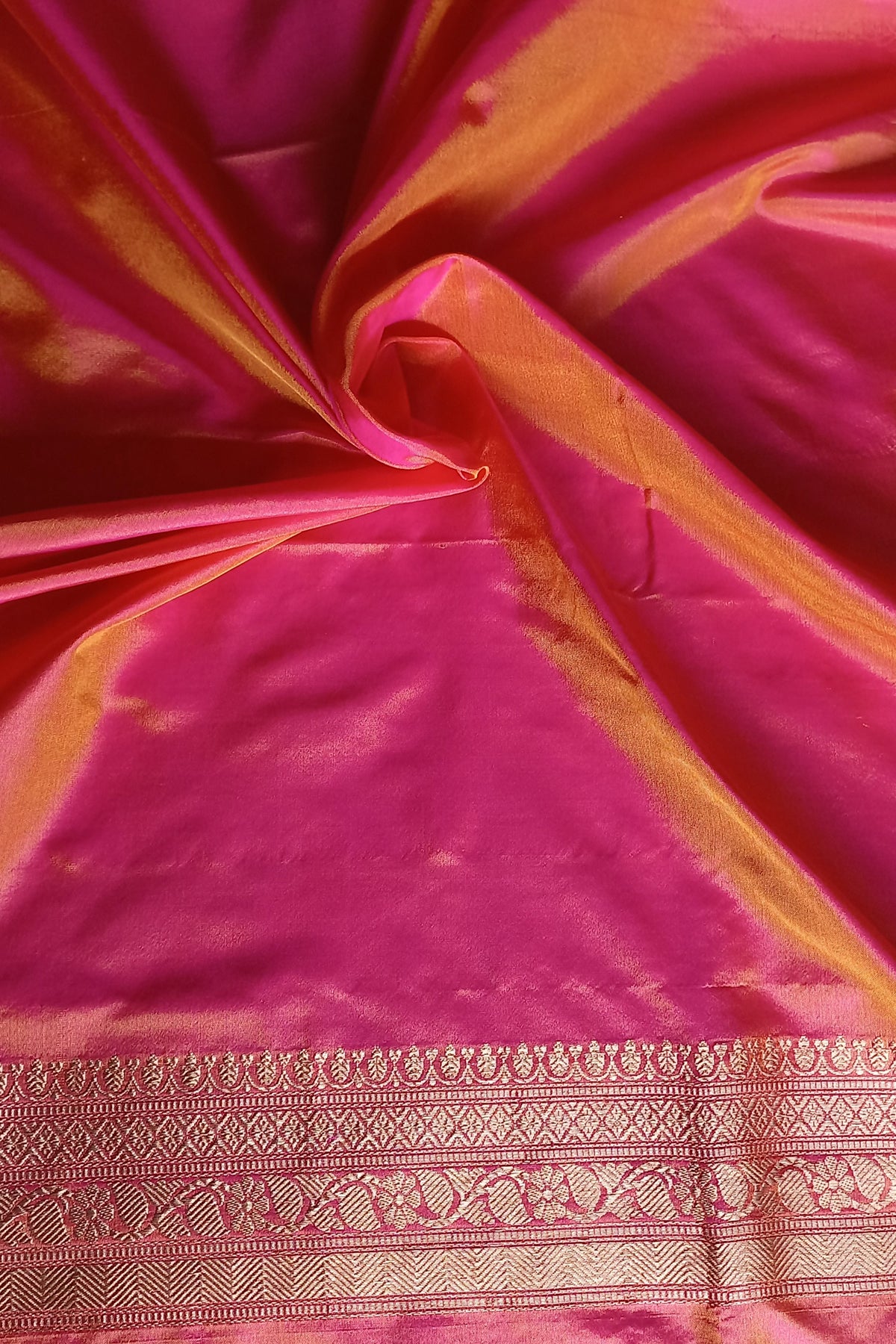 Fiery-Orange Kadhwa Buta Sona Rupa Zari Ektara Pure Katan Banarasi