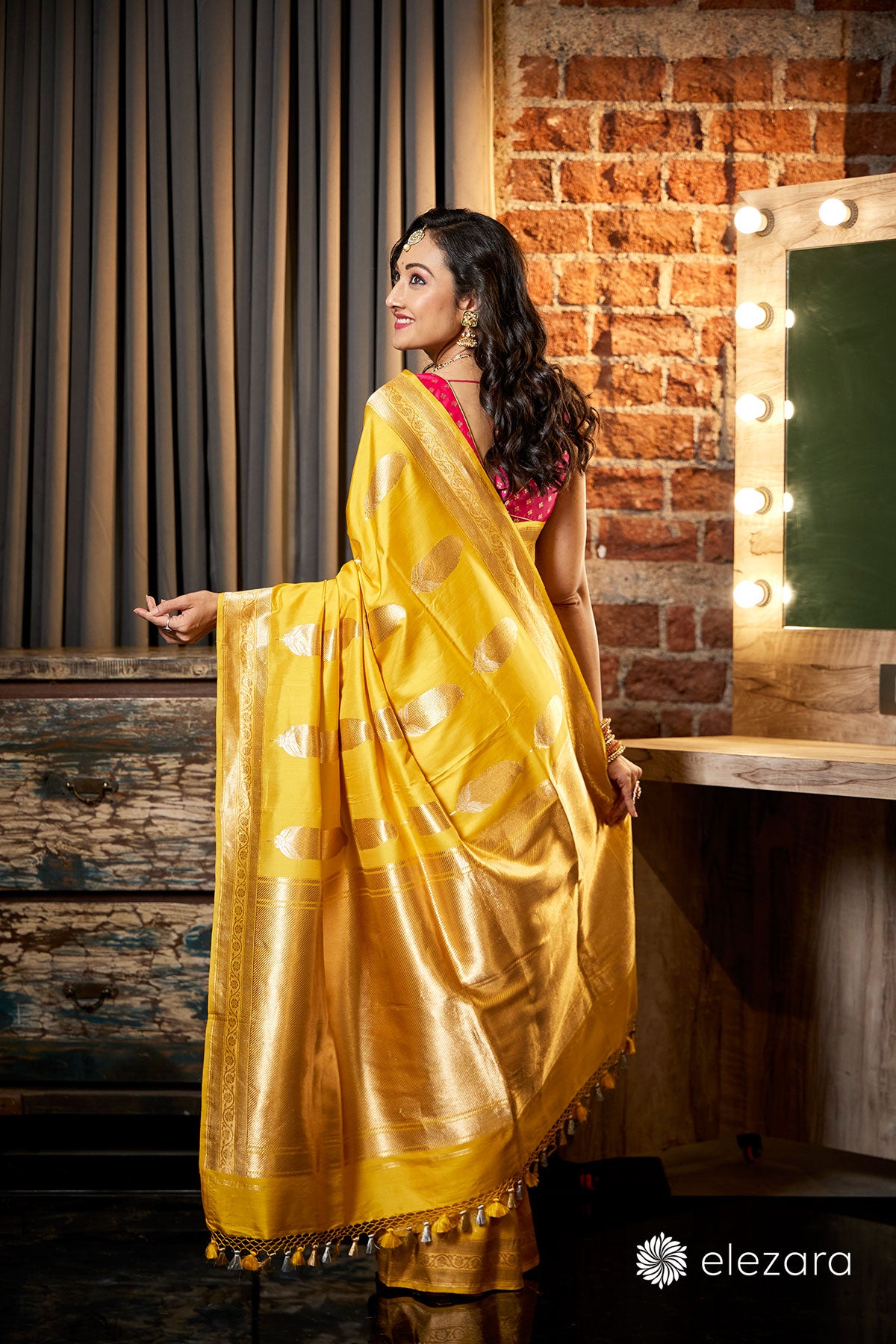 Yellow Kadhwa Buta Pure Katan Silk Ektara Banarasi