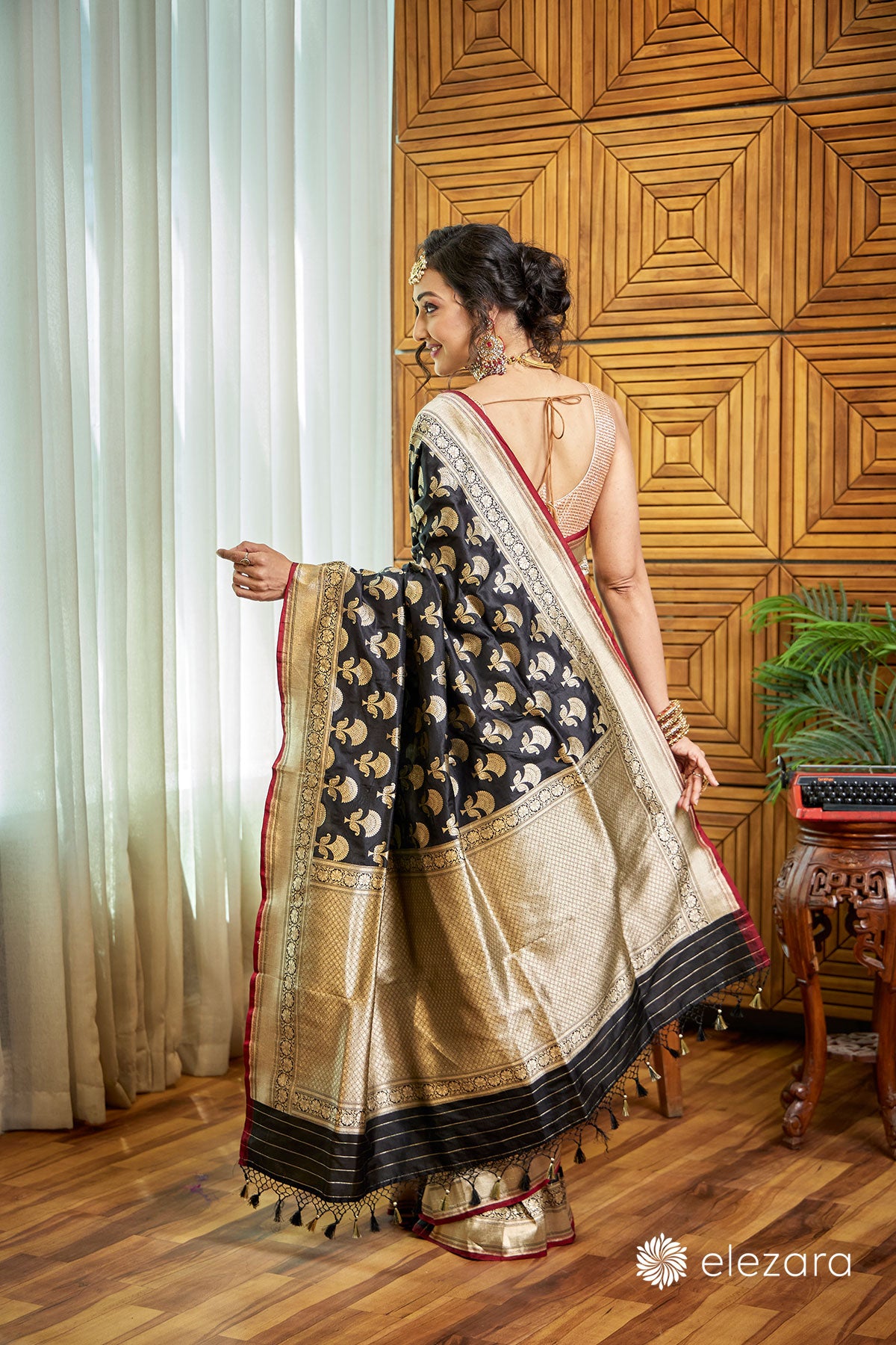 Black Floral Buta Pure Katan Silk Banarasi
