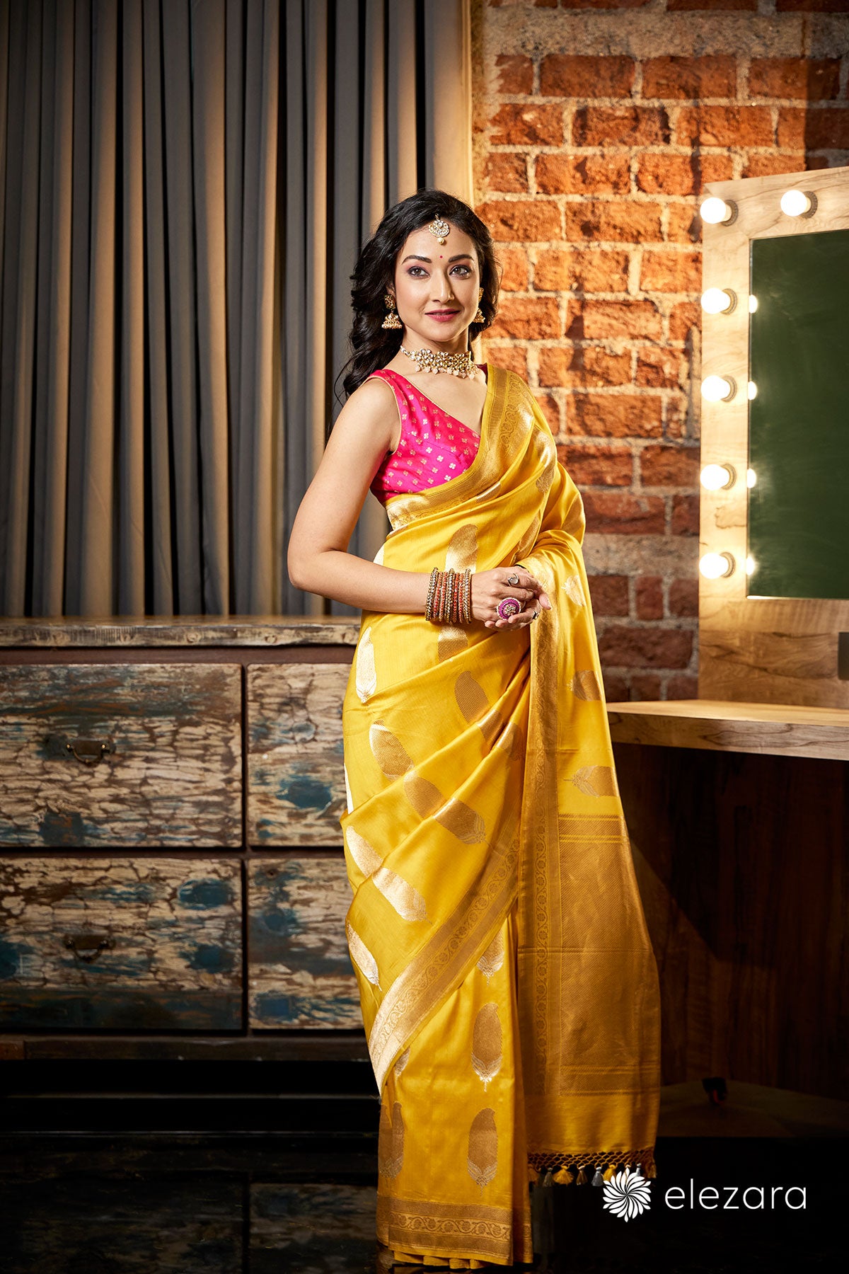 Yellow Kadhwa Buta Pure Katan Silk Ektara Banarasi