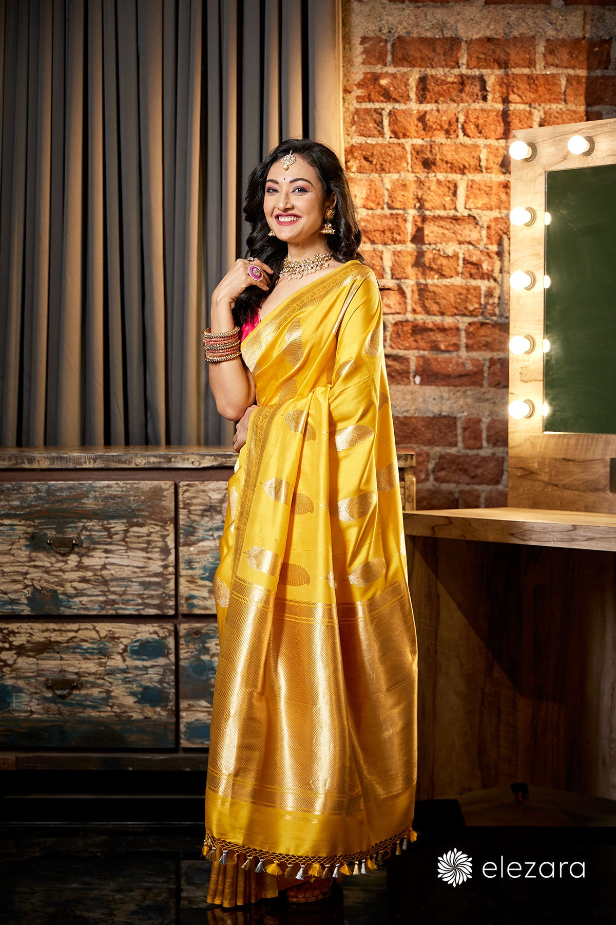 Yellow Kadhwa Buta Pure Katan Silk Ektara Banarasi