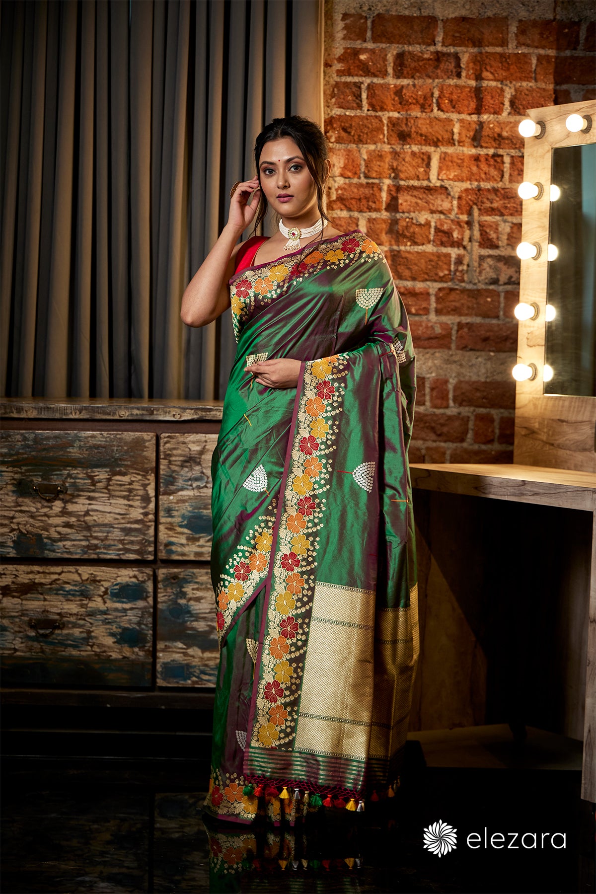 Bottle Green-Pink Dual Tone Kadhwa Buta Meenakari Border Pure Katan Silk Ektara Banarasi