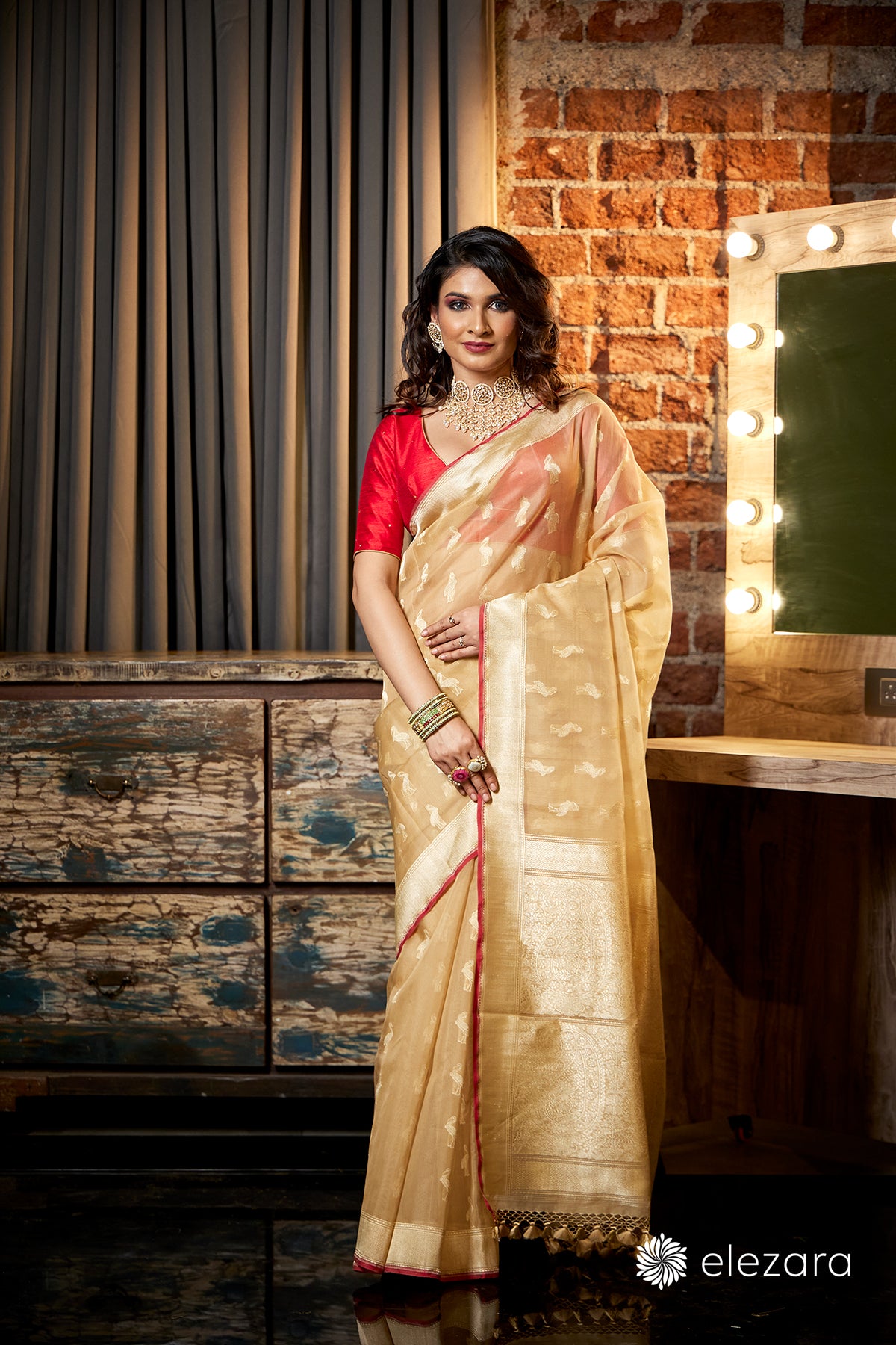 Off-white Kadhwa Flamingo Buta Pure Kora Handwoven Silk