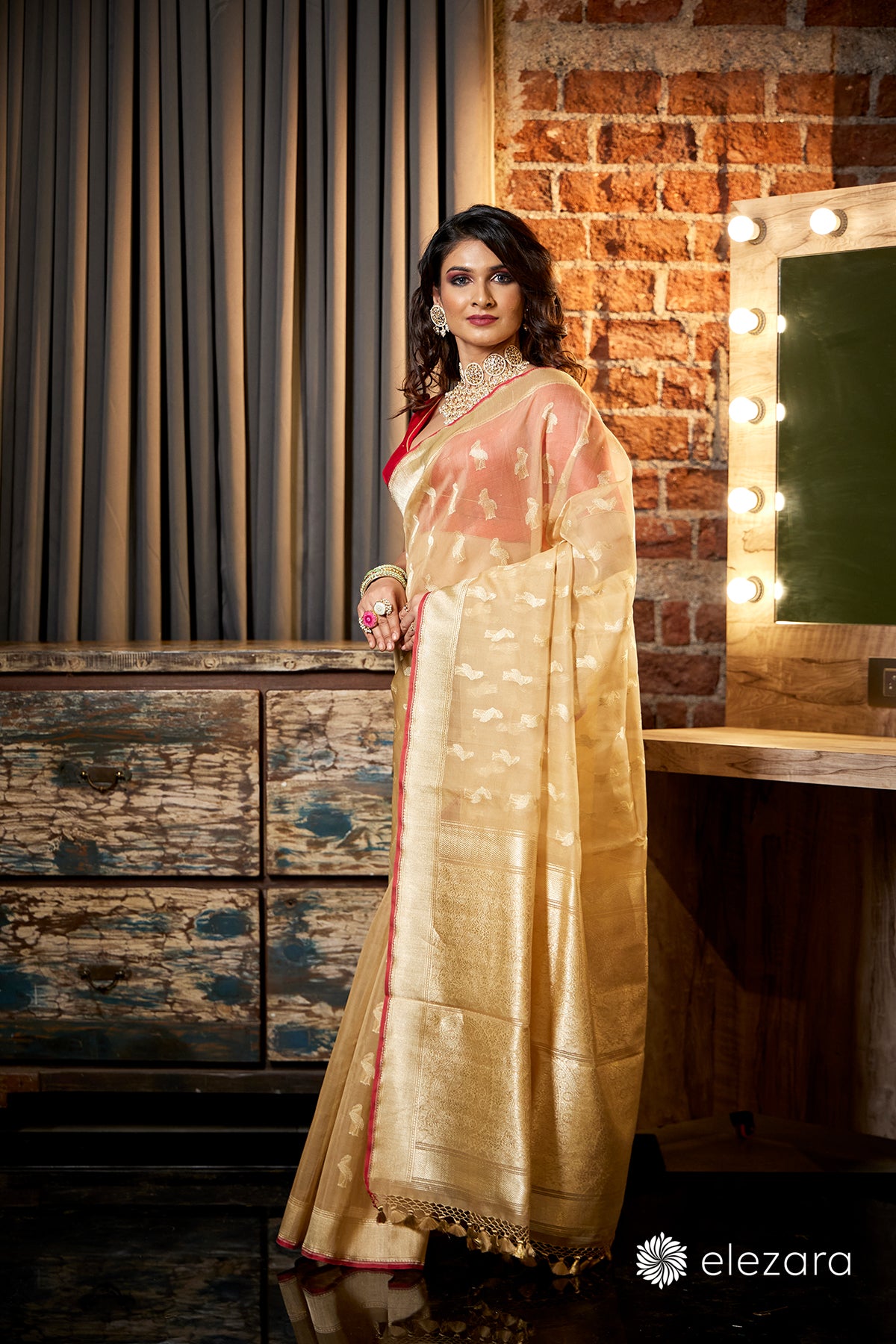 Off-white Kadhwa Flamingo Buta Pure Kora Handwoven Silk