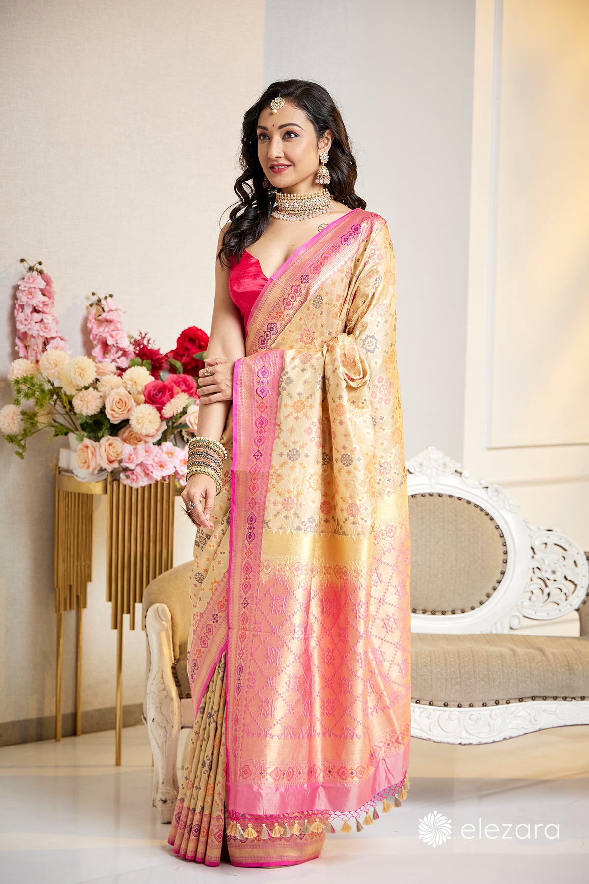 Handwoven Off white Pure Katan Patola Silk Banarasi