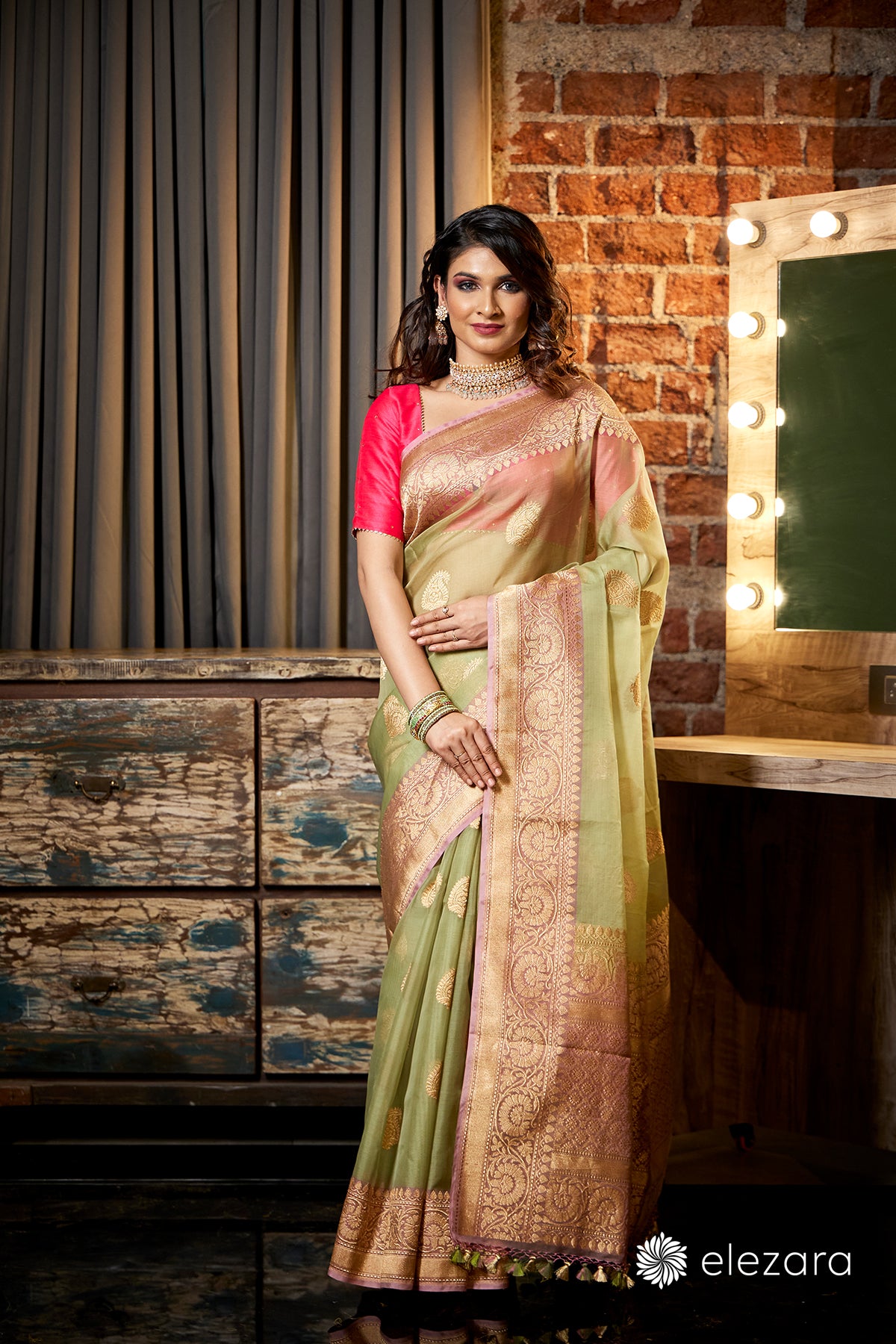 Light Green Kadhwa Buta with contrast levender border Pure Kora Handwoven Silk