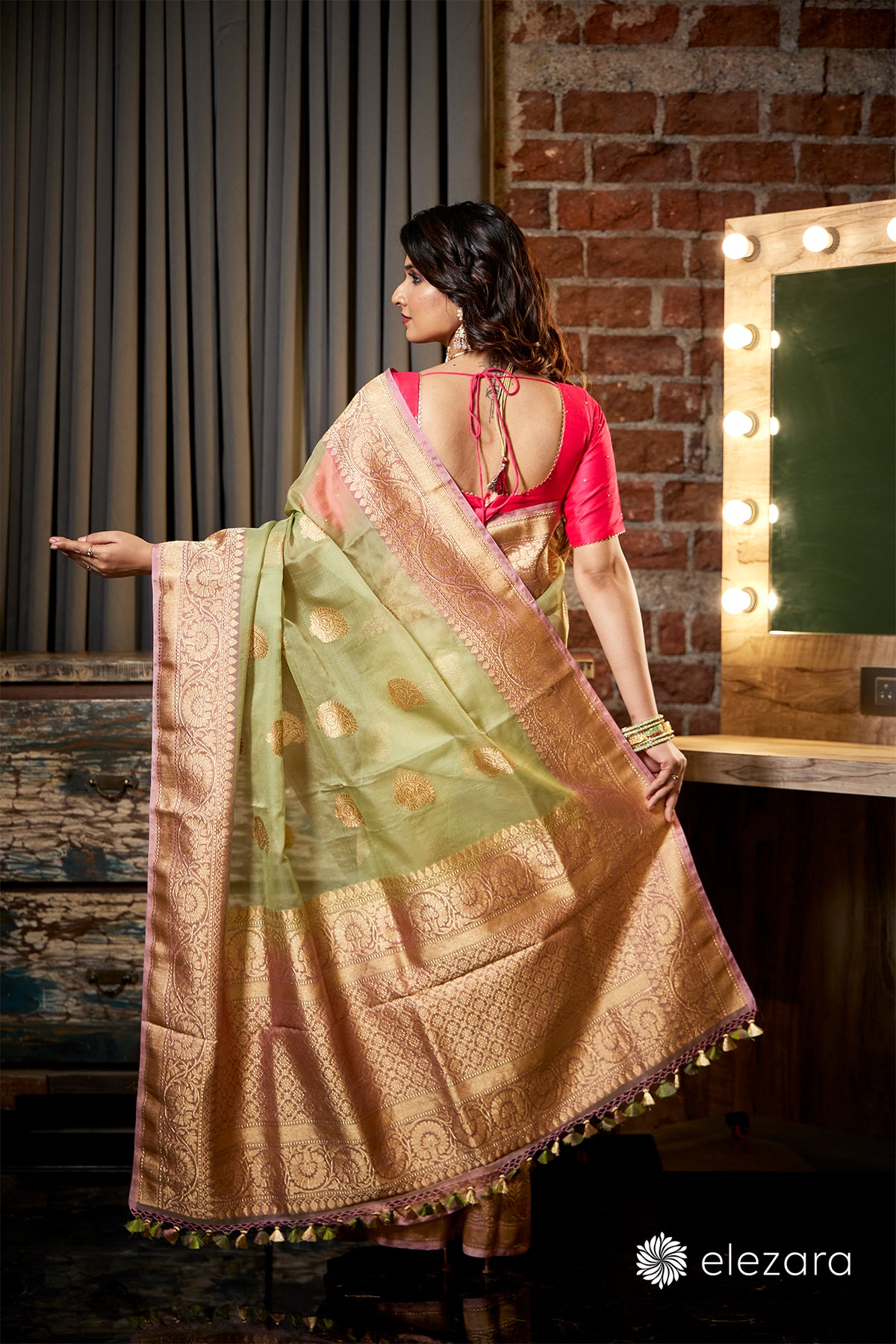 Light Green Kadhwa Buta with contrast levender border Pure Kora Handwoven Silk