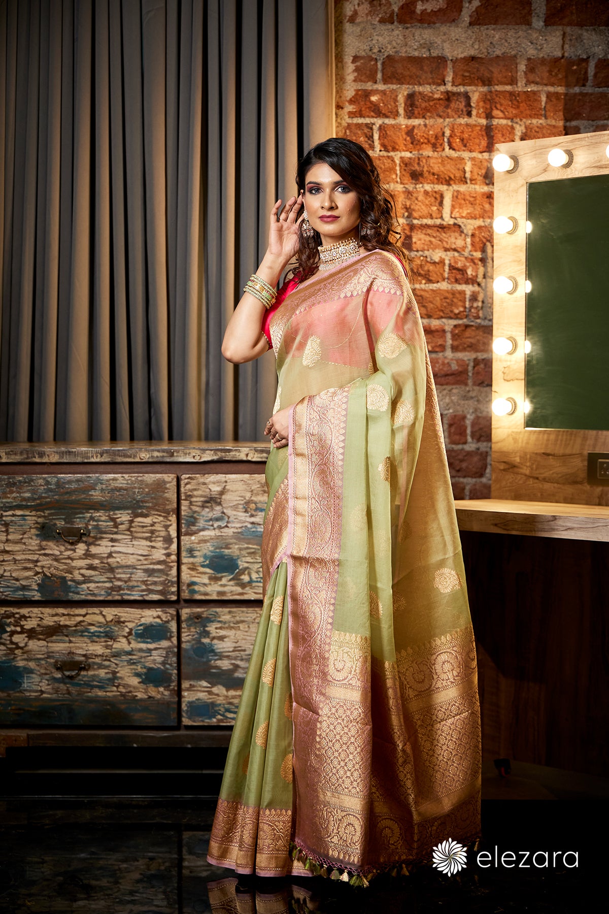 Light Green Kadhwa Buta with contrast levender border Pure Kora Handwoven Silk