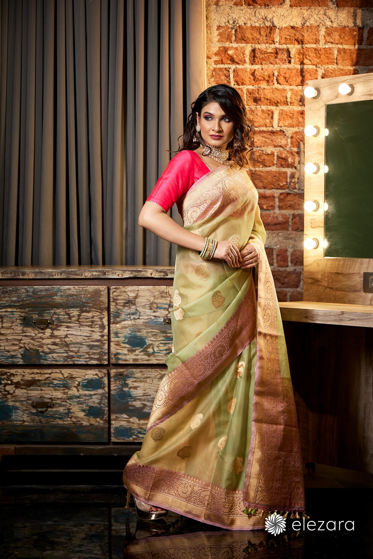 Light Green Kadhwa Buta with contrast levender border Pure Kora Handwoven Silk