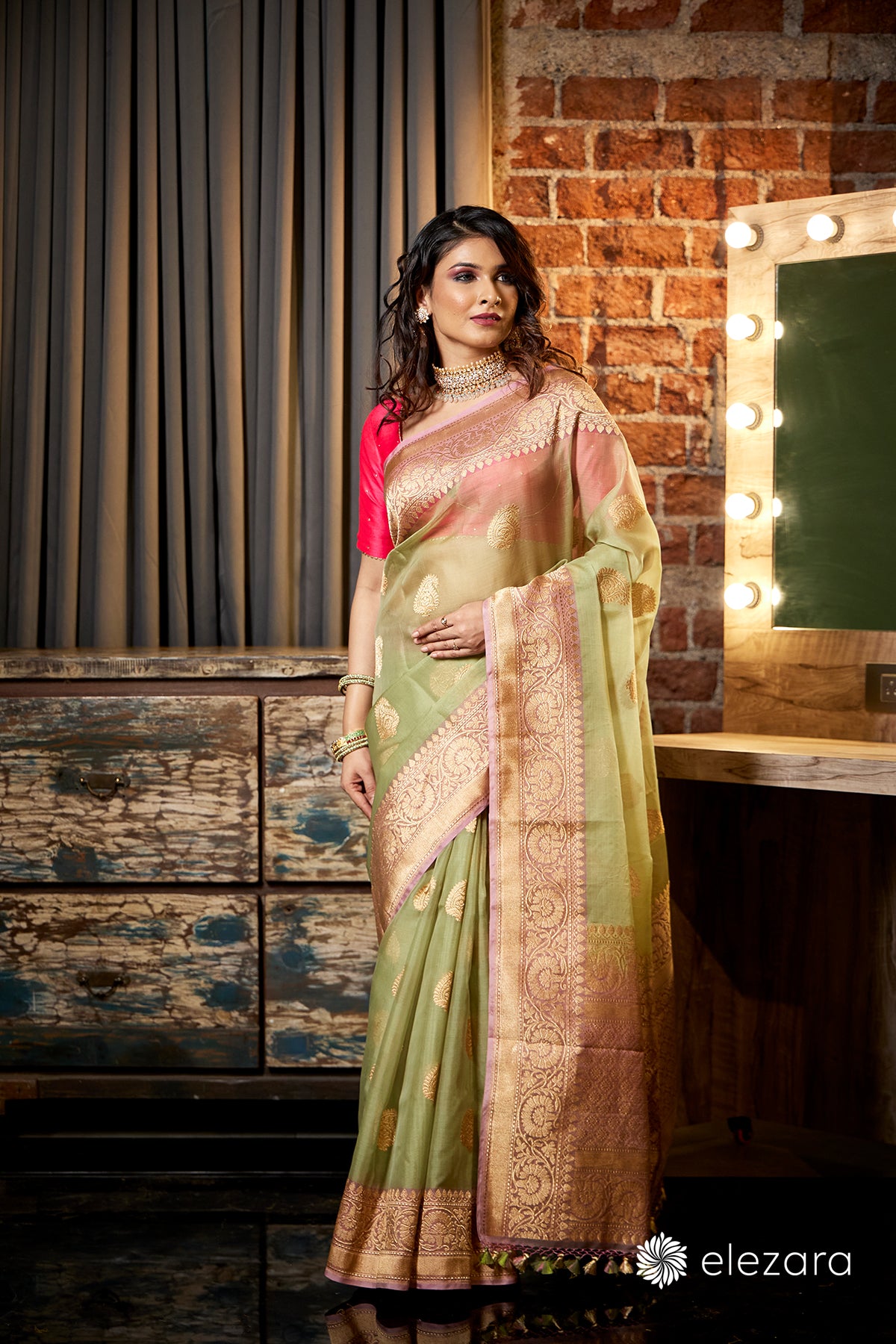 Light Green Kadhwa Buta with contrast levender border Pure Kora Handwoven Silk
