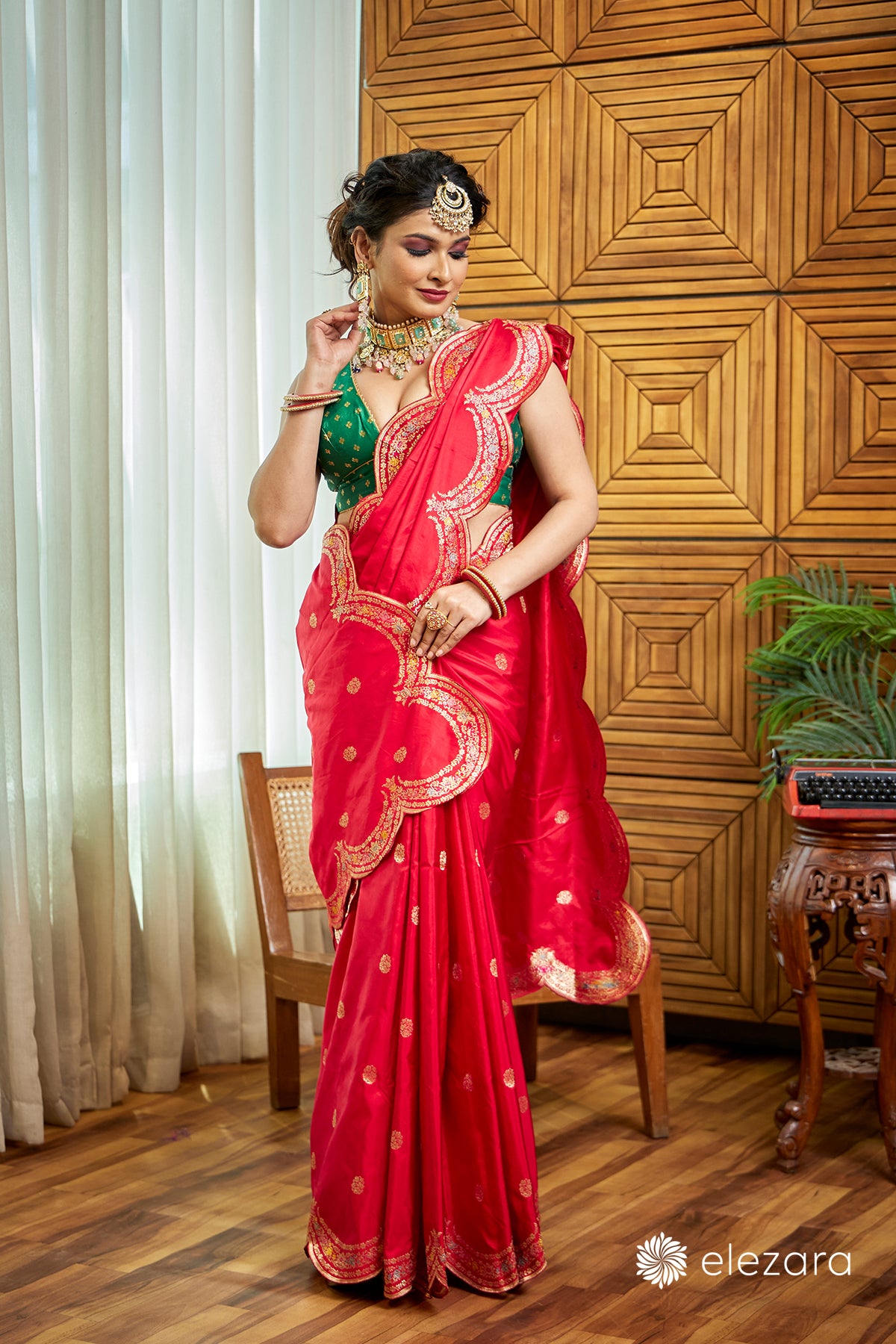 Red Scallop border with Sona zari Pure Katan Silk Banarasi