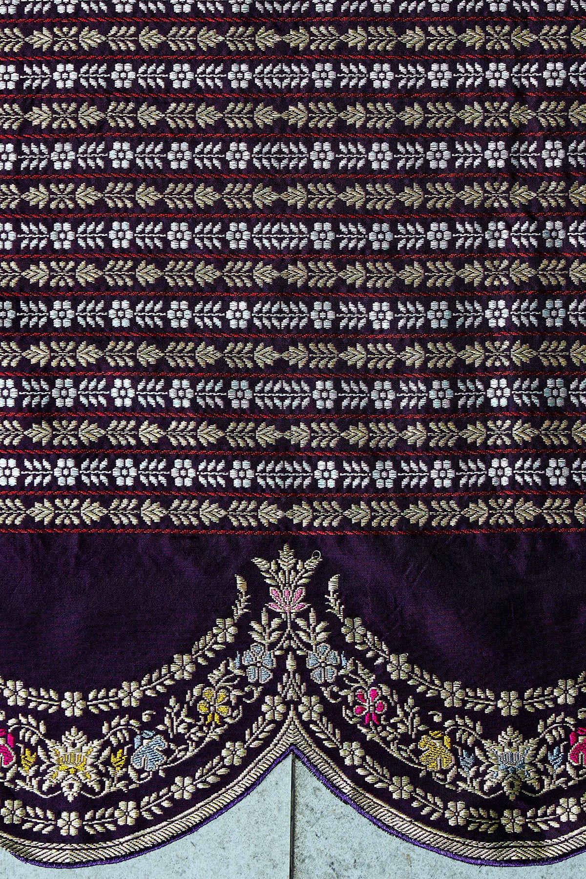 Red Scallop border with Sona zari Pure Katan Silk Banarasi