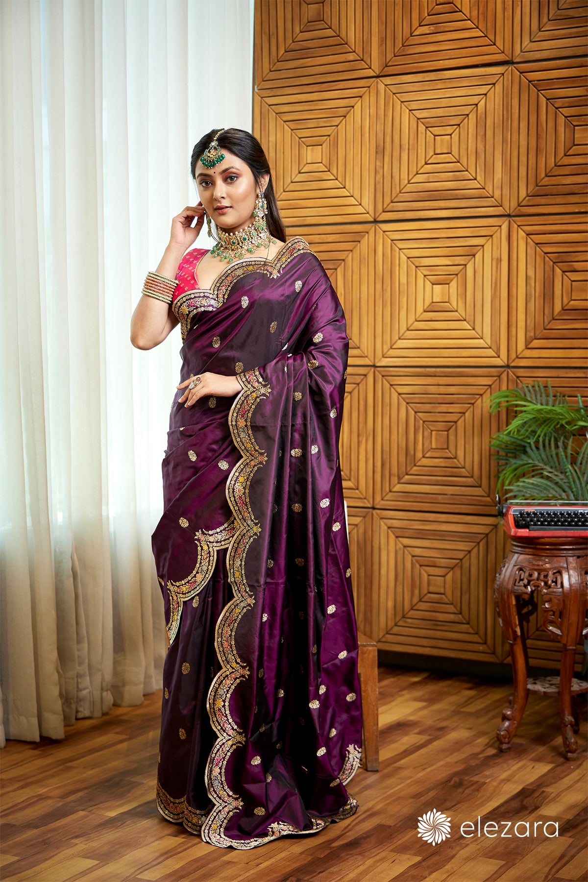 Dark Wine Scallop border with Sona zari Pure Katan Silk Banarasi