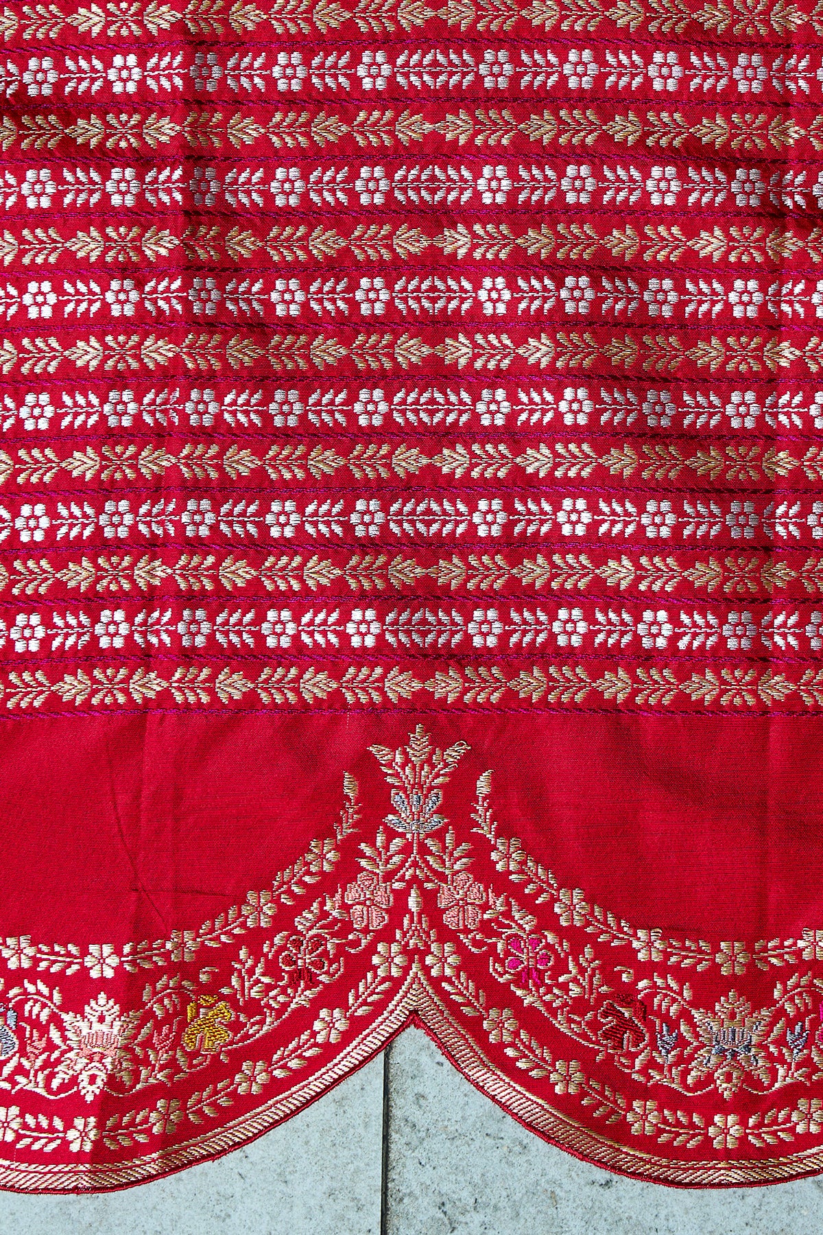 Dark Wine Scallop border with Sona zari Pure Katan Silk Banarasi
