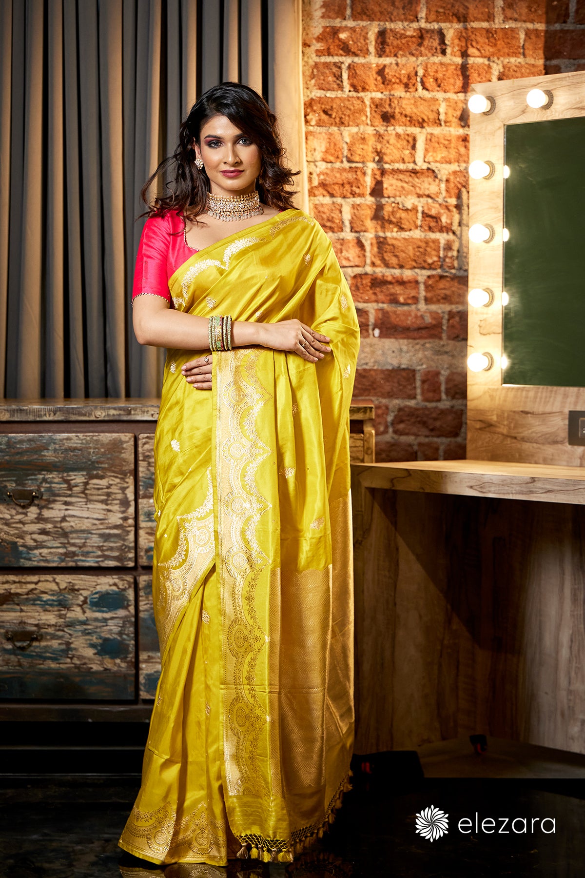 Lemon Yellow Scallop border with Sona zari Pure Katan Silk Banarasi